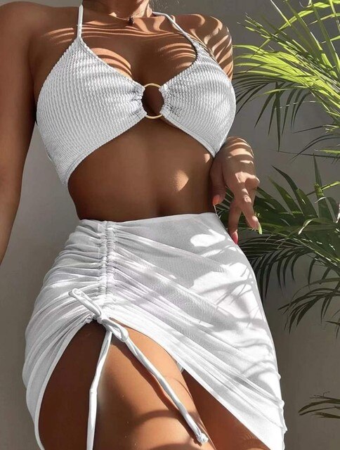 Modischer und minimalistischer Overall-Bikini