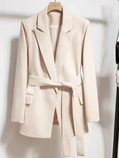 Lola - eleganter damenblazer