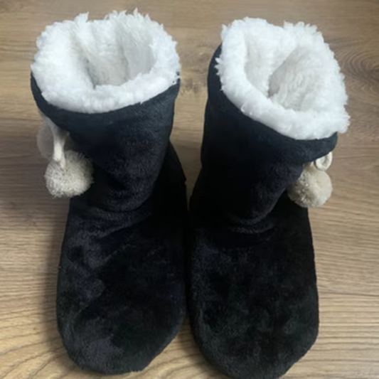 Nuria - Winterlicher warmer Hausschuh