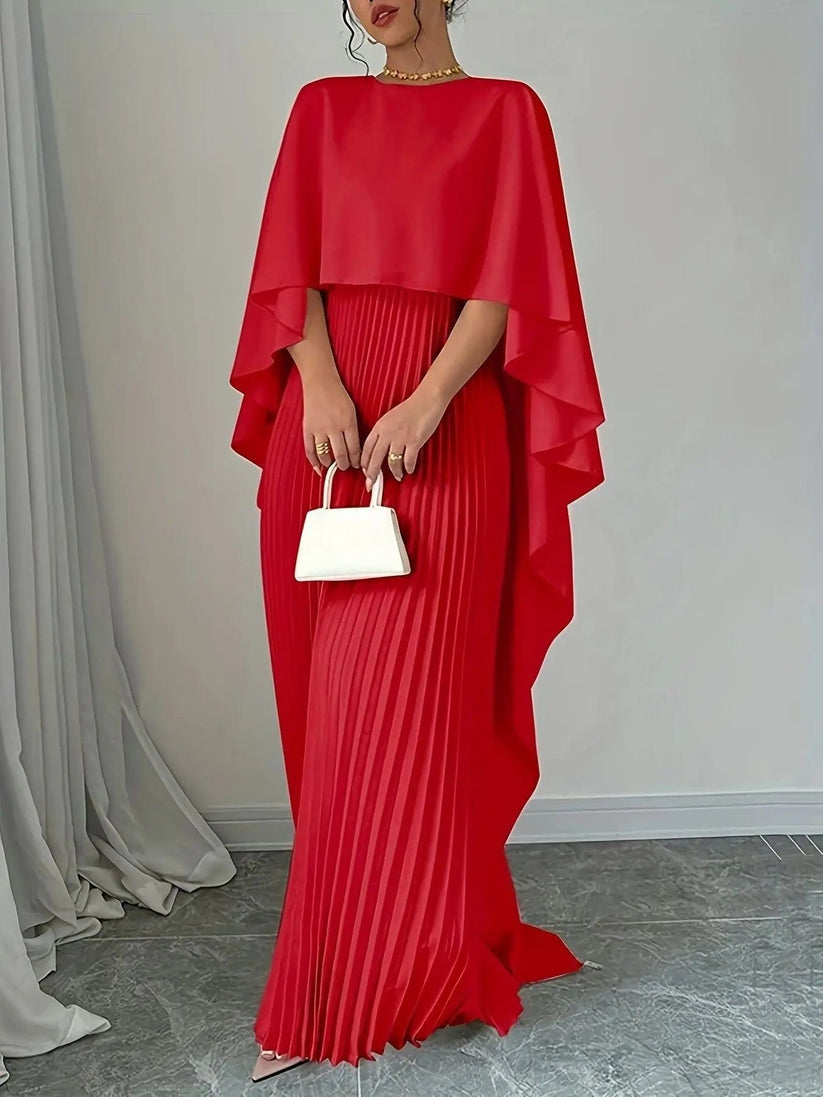 Langes Plisseekleid mit fließenden Details für elegante Anlässe