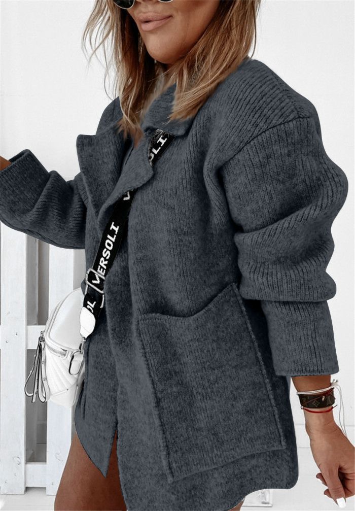 Voluminöse Strickjacke mit kuscheligem Kragen für aktive Mädchen