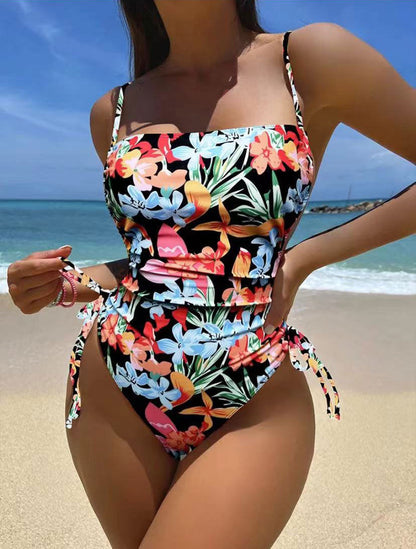 Edgy und luftiger Bikini