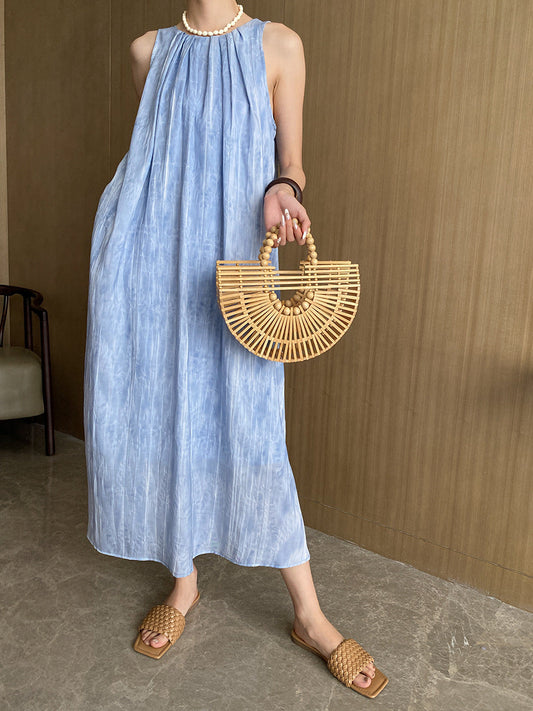 Langes Sommerkleid ohne Ärmel mit gemusterter Struktur und rundem Ausschnitt