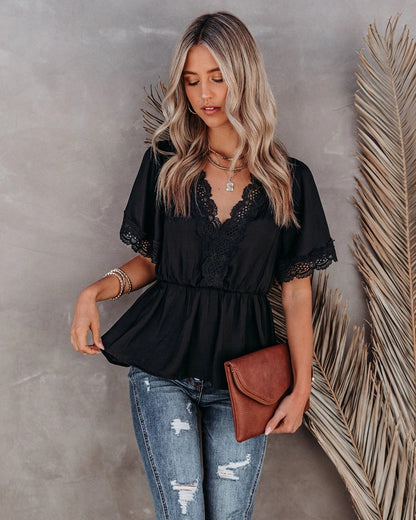Blouse mit kurzen Ärmeln und V-Ausschnitt Spitzenhemd einfarbiges lässiges Top
