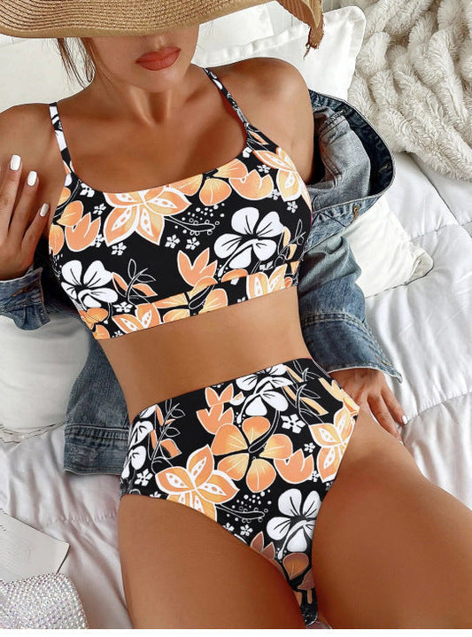 Bikini mit tropischen Blumen