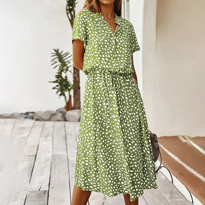 Bedrucktes Kleid mit V-Ausschnitt