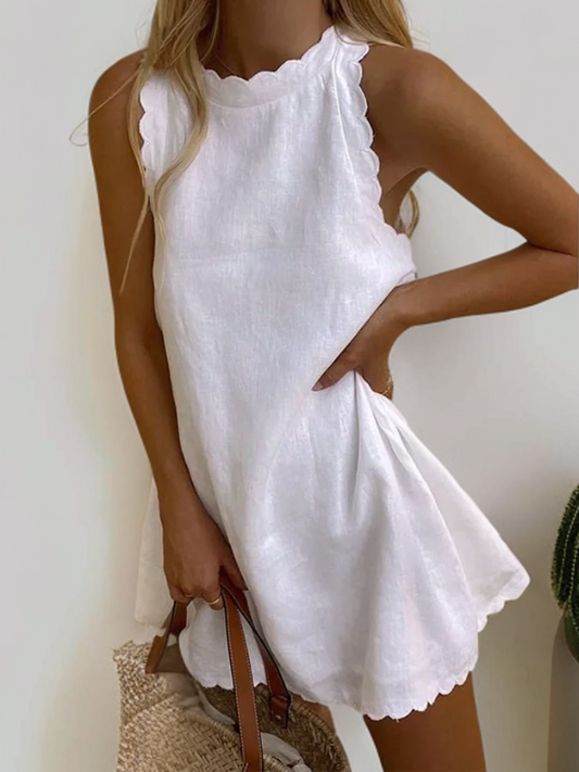 Quenery - Kleid mit gestickten Rüschen