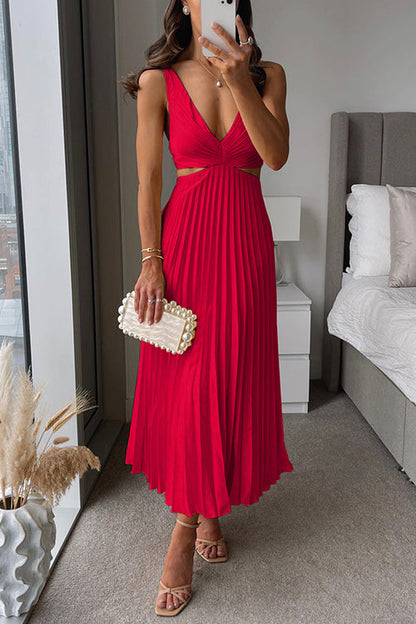 Plisiertes Maxikleid mit Detail an der Taille