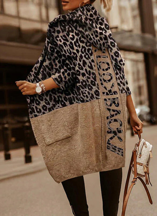 Riva | Weite Damenjacke mit Kapuze, schick und bequem