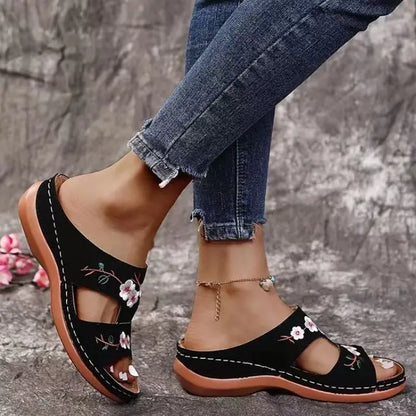 Romina - Elegante Damen Hausschuhe aus Leder