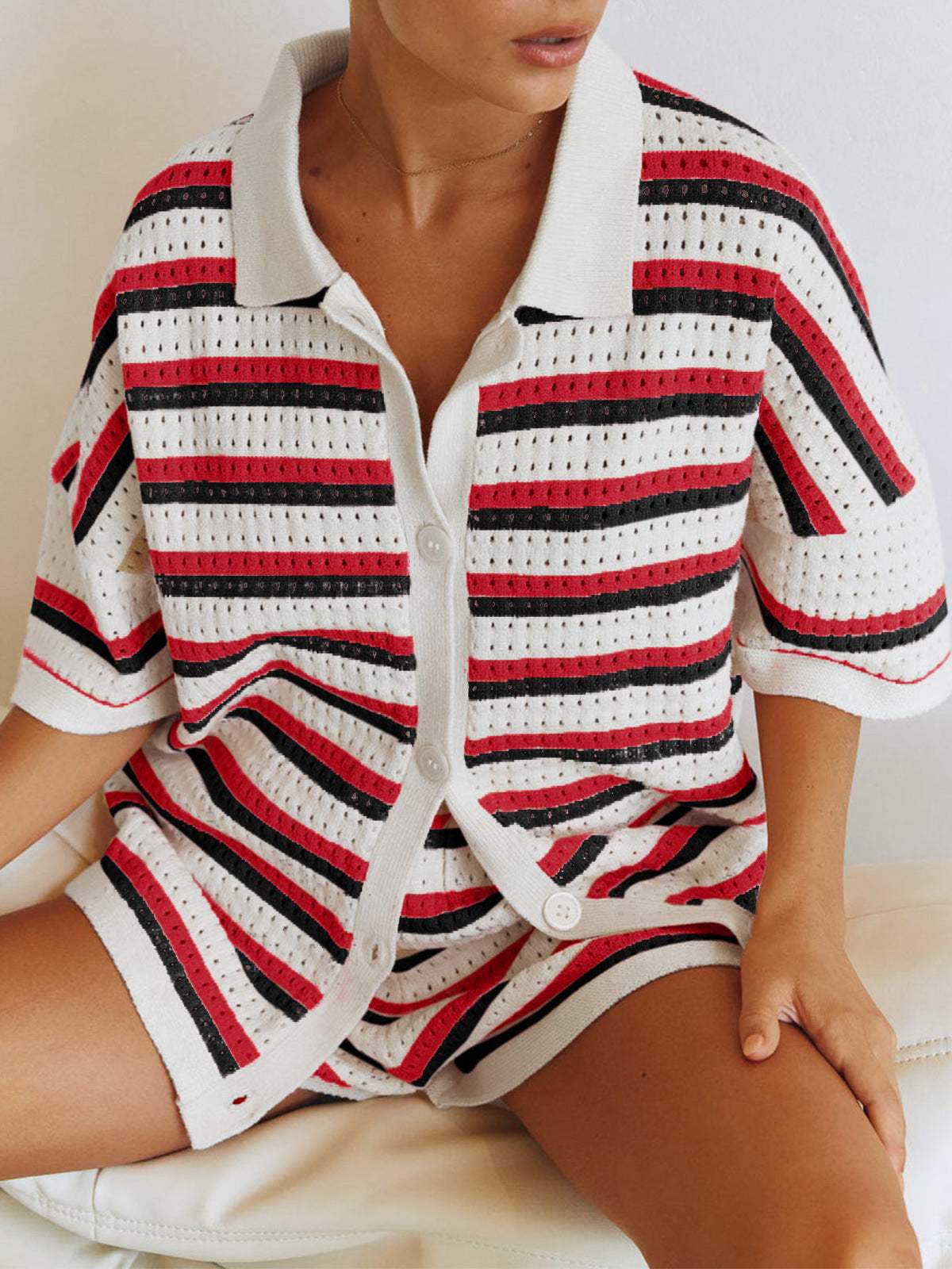 Damenset - Trendy - Kurzärmeliges Oberteil und passende Hose - perfekt für warme Tage