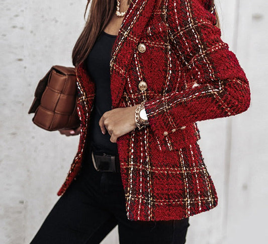 Karierter Blazer mit zwei Reihen von Knöpfen