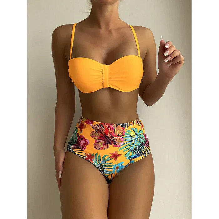 Schicker hochtaillierter Bikini mit Blumenmuster