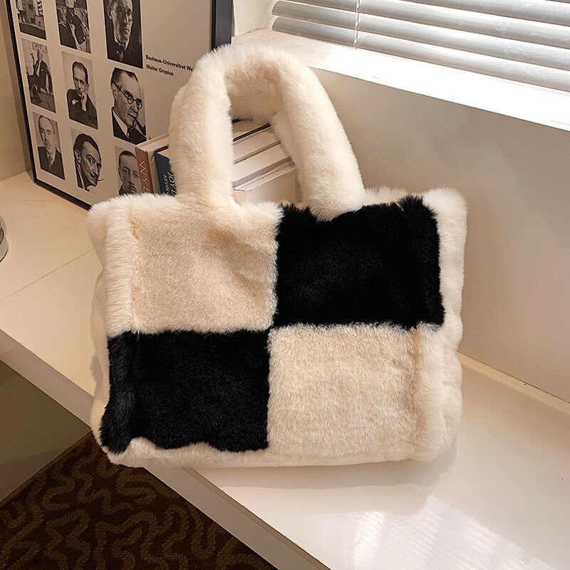 Vardi Dante™ Pipa Plüsch Handtasche | Eine bequeme & winterliche Damentasche