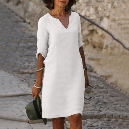 Elegantes klassisches Kleid in Knielänge mit Dreiviertelärmeln