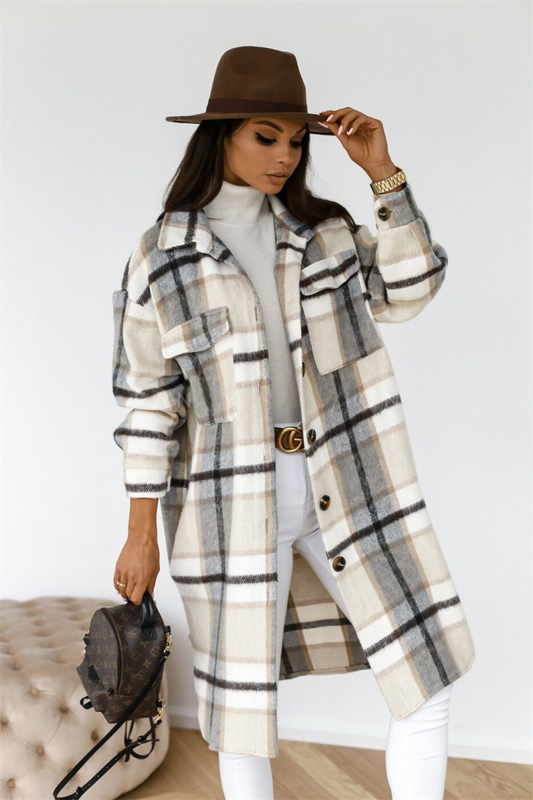 Stilvolle karierte Jacke