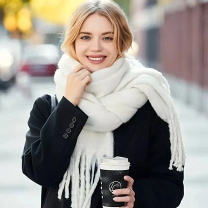 ChicWool | Feminine Thick Scarf - Warmer Winterschal mit Fransen