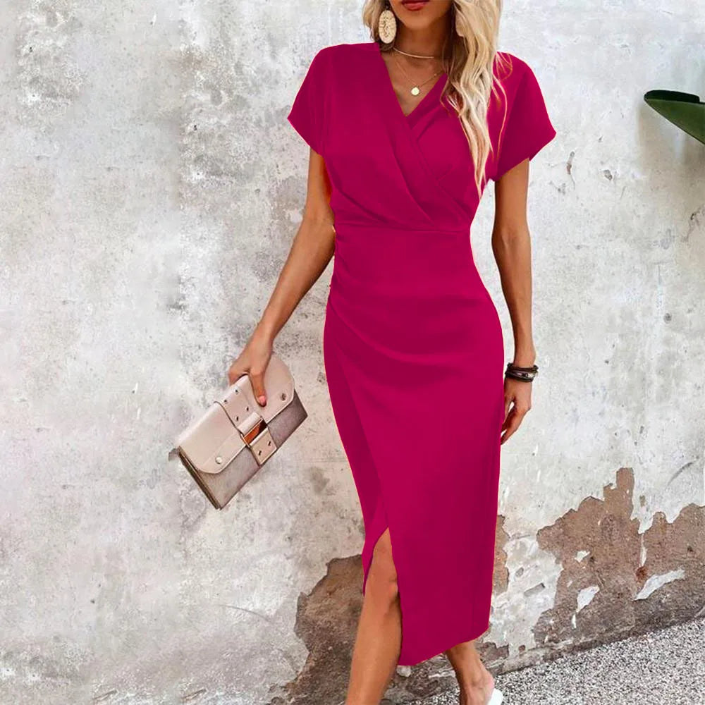 Leichtes Minikleid mit V-Ausschnitt für lässige Eleganz