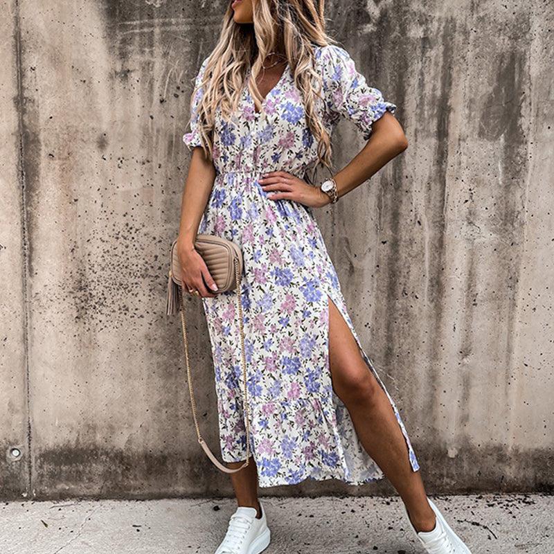 Ariana - Kleid mit Blumenmuster und Schlitz