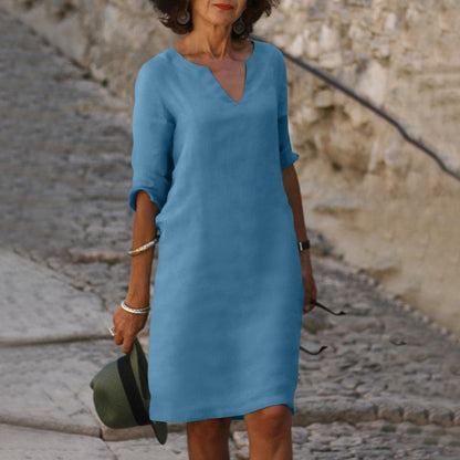 Elegantes klassisches Kleid in Knielänge mit Dreiviertelärmeln