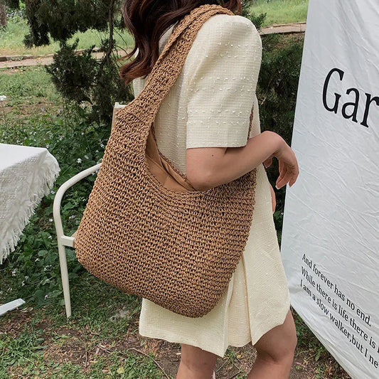 Ariella - Runde Tasche aus Stroh für den Sommer