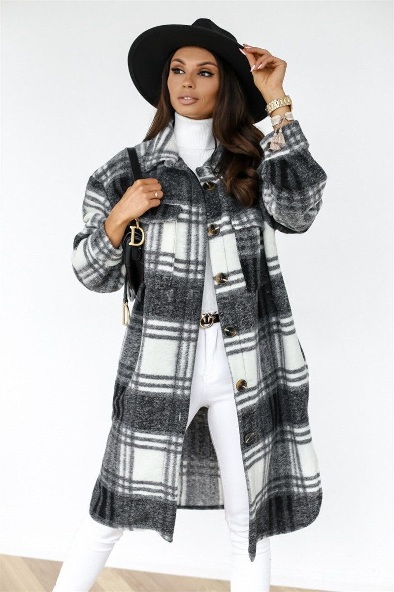 Stilvolle karierte Jacke