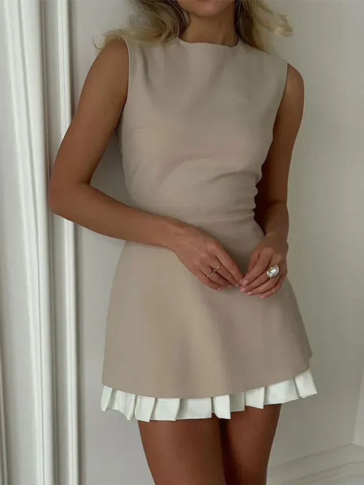 Dolly - Elegantes kurzes Kleid mit Falten