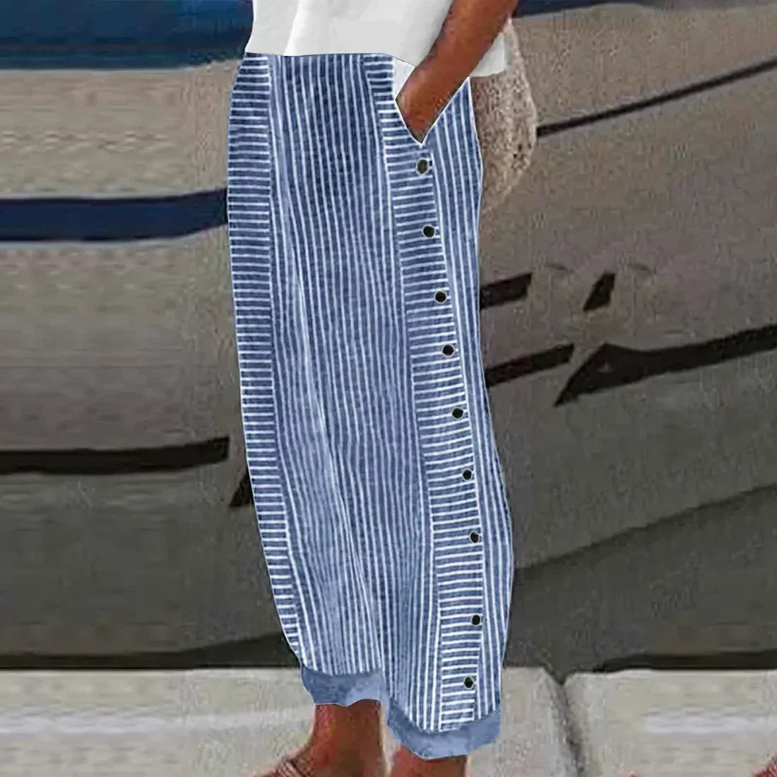 Bequeme Sommerhose mit Streifenmuster
