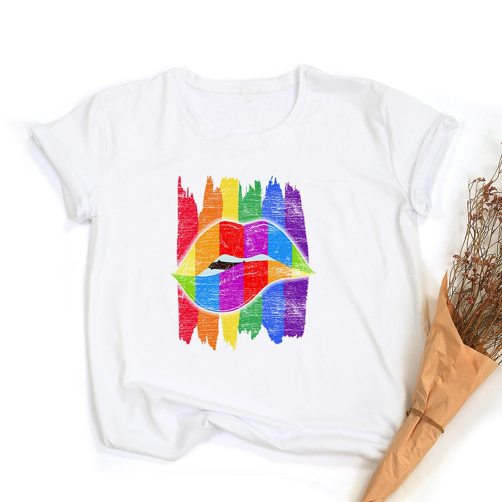 Frieden Liebe Gleichheit Regenbogen Grafik T-Shirt | LGBT Stolz Retro Sommer Top