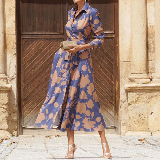 Elegantes Kleid mit langen Ärmeln