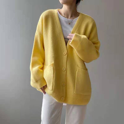 Strickjacke mit V-Ausschnitt