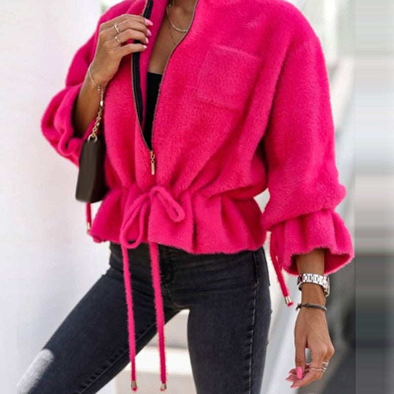 Julie Winter Jacket | Eine lässige Jacke mit einzigartigem Design