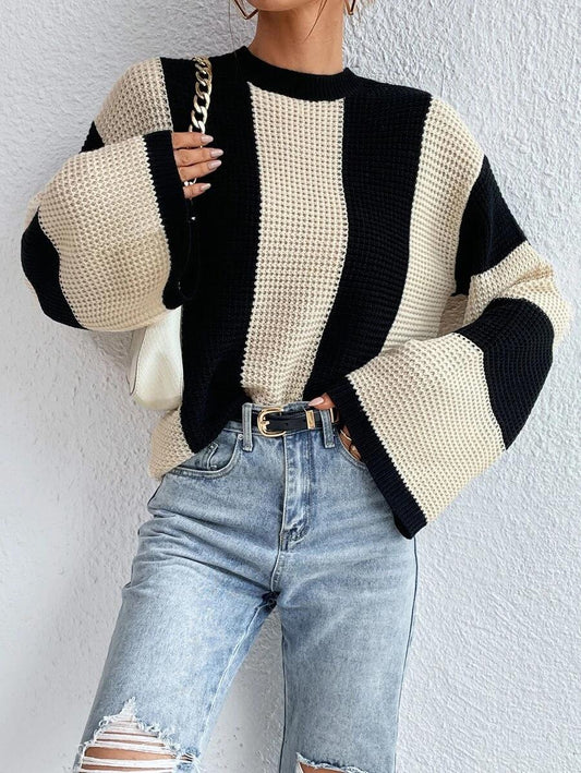 Jasmine - Stylischer und bequemer schwarz-weiß gestreifter Druckpullover für Frauen