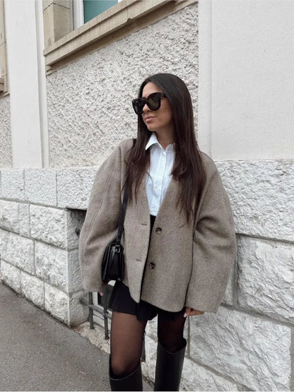 Sally - zweireihige Streetwear-Jacke im Retro-Look