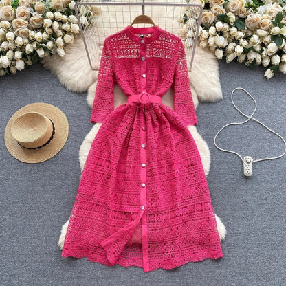 Clara - Besticktes hohles Kleid