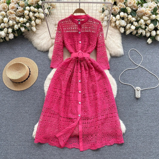 Clara - Besticktes hohles Kleid
