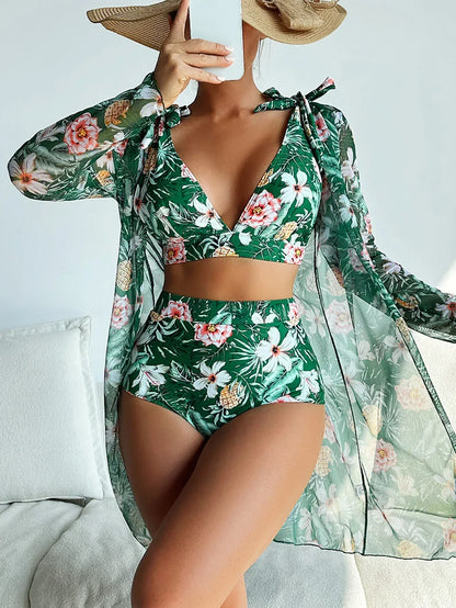 Sexy Bikini mit floralem Muster und Overlay
