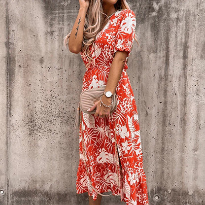 Ariana - Kleid mit Blumenmuster und Schlitz