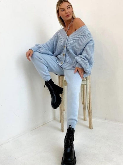 Winnie Winter Set | Schönes 2-teiliges Set mit Strickjacke und bequemer Hose
