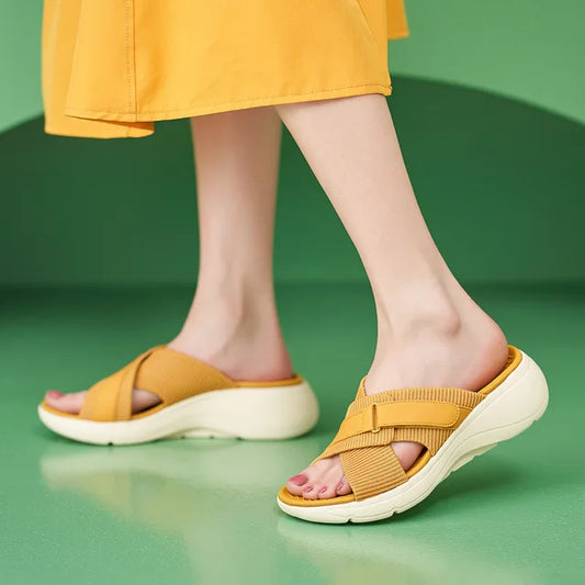 Agathe - Leichte orthopädische Sommersandalen mit modisch gekreuzten Riemen