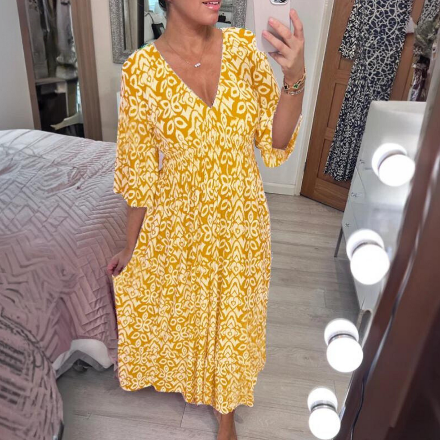 Joelina -Böhmisches Kleid mit V-Ausschnitt und Falten in der Taille