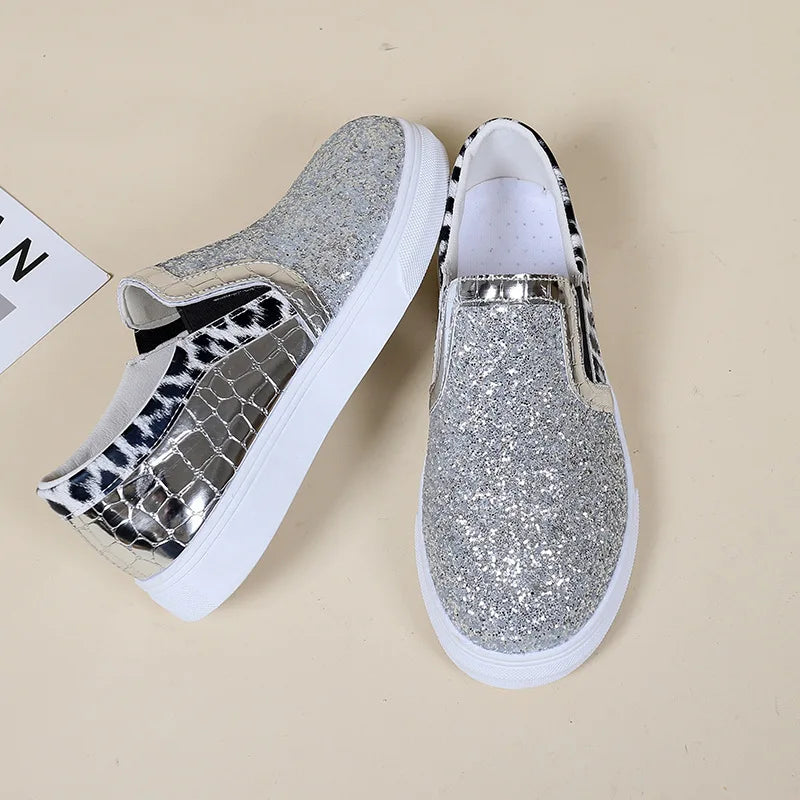 Flache Loafer mit Glitzerpailletten