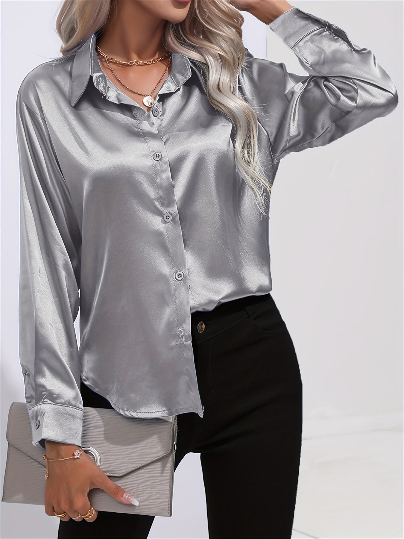 Satinbluse mit langen Ärmeln, Reverskragen und leichtem Stoff