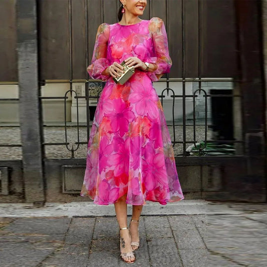 Blumig gemustertes Kleid