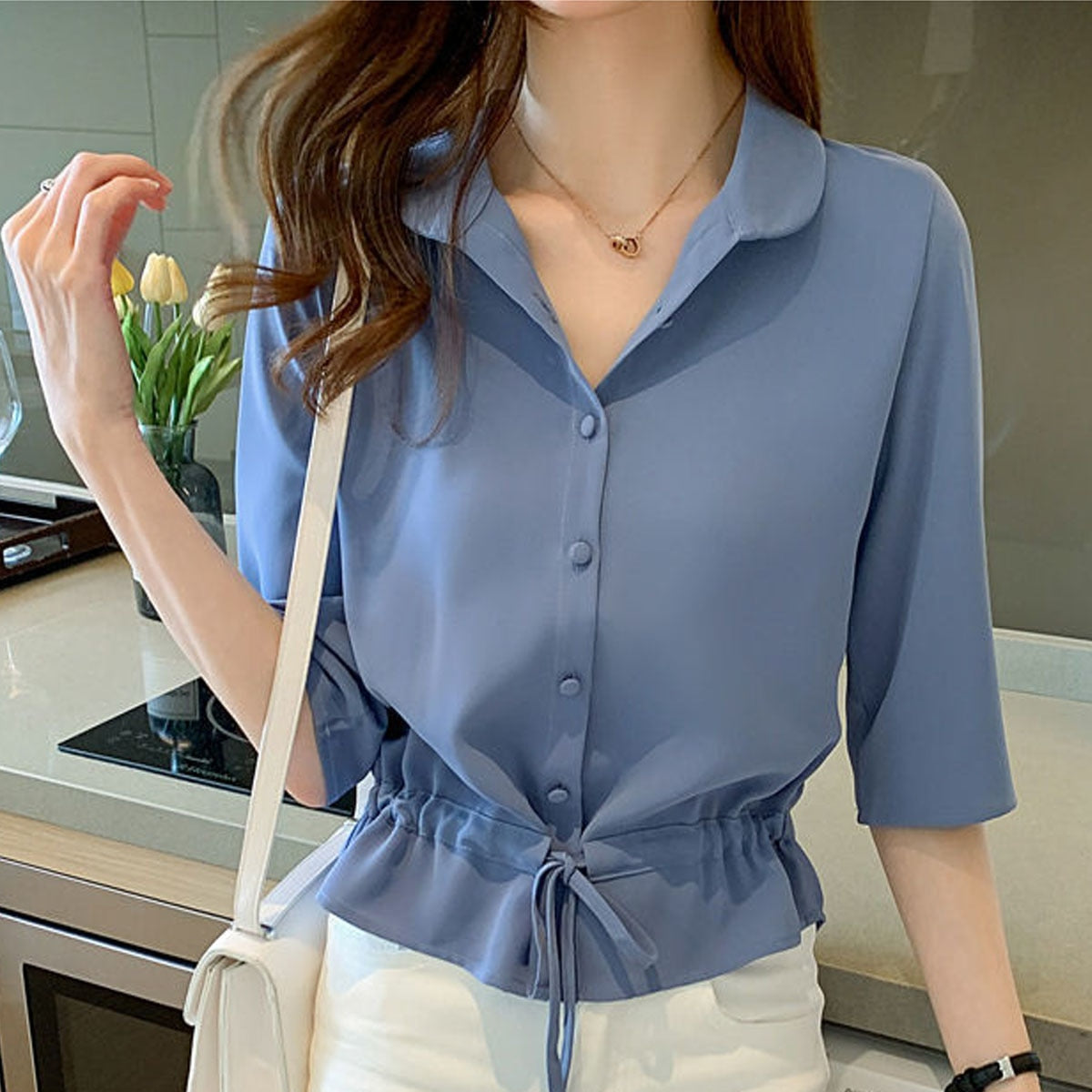 EllesBlouse I Detaillierte Bluse für Frauen