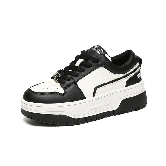 Plateau-Turnschuhe aus Leder mit Patchwork und Crossover-Design für Frauen