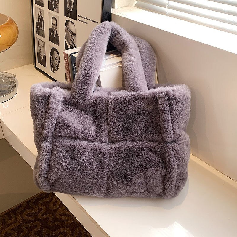 Vardi Dante™ Pipa Plüsch Handtasche | Eine bequeme & winterliche Damentasche