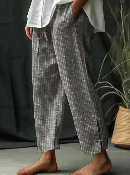 Lässige Sommerhose mit Streifenmuster