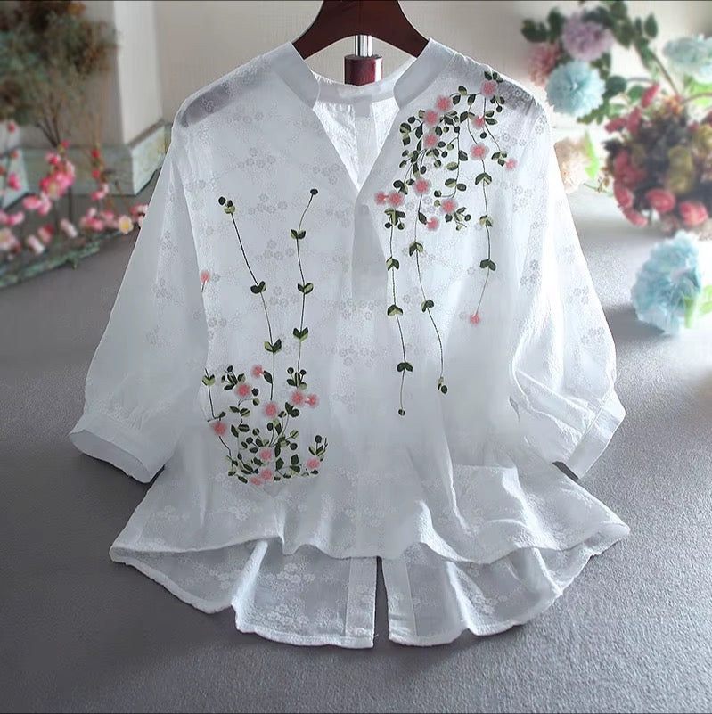 Bluse mit Blumenmuster - Knopfleiste und Stehkragen
