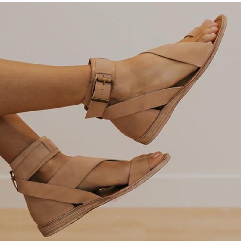 Sandalen mit überkreuztem Riemen und Zehenring